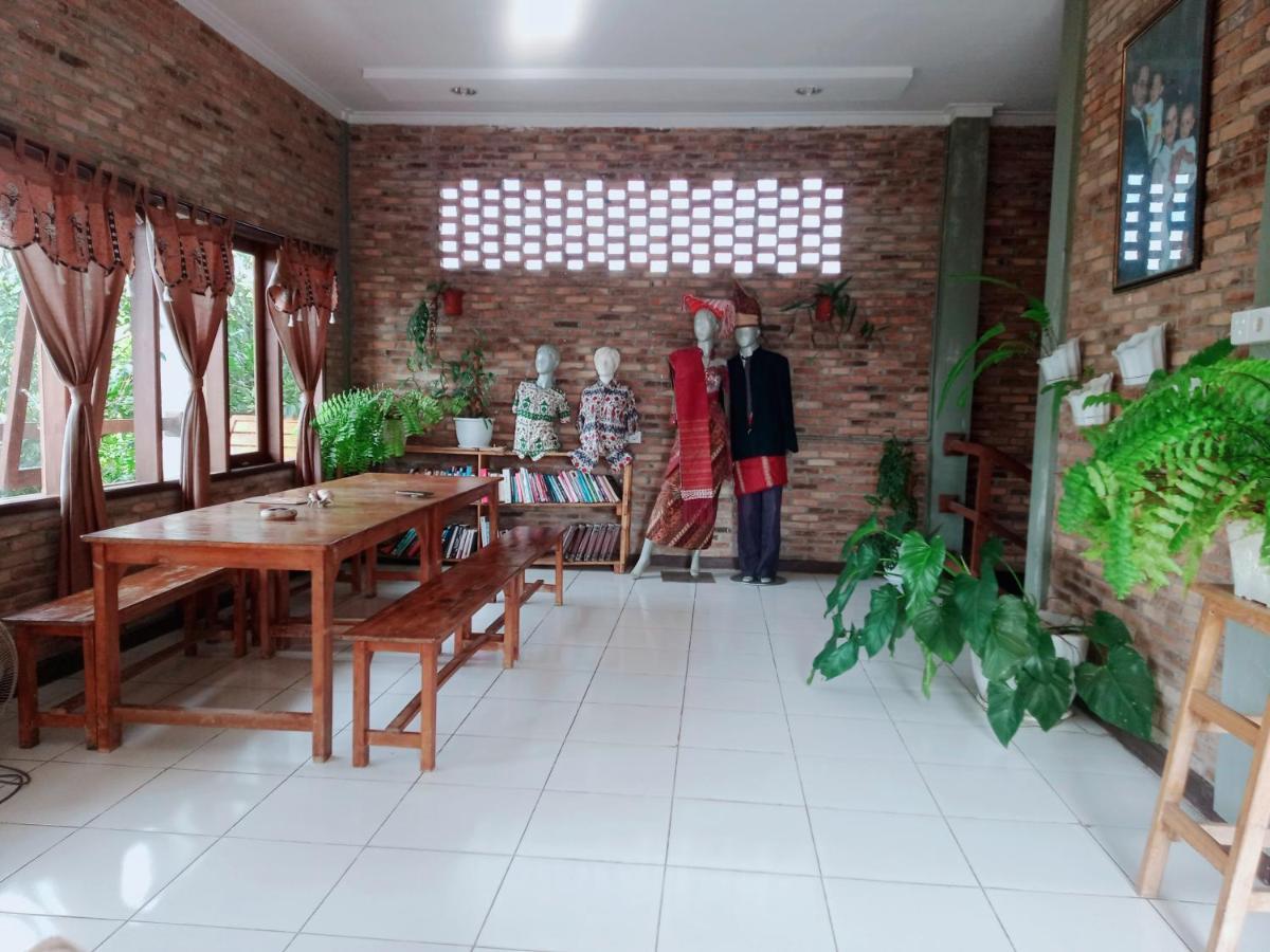 Bua Guest House Medan Extérieur photo