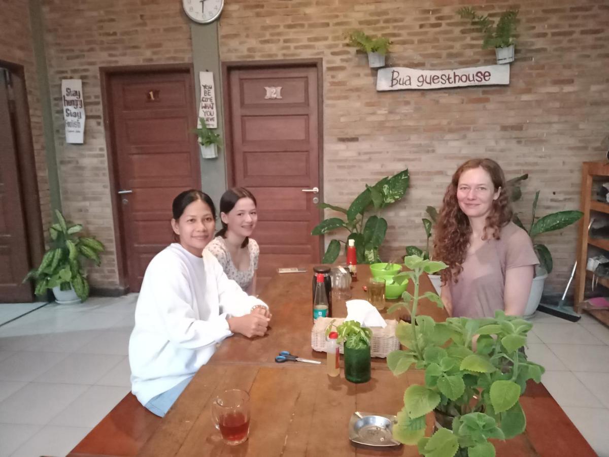 Bua Guest House Medan Extérieur photo