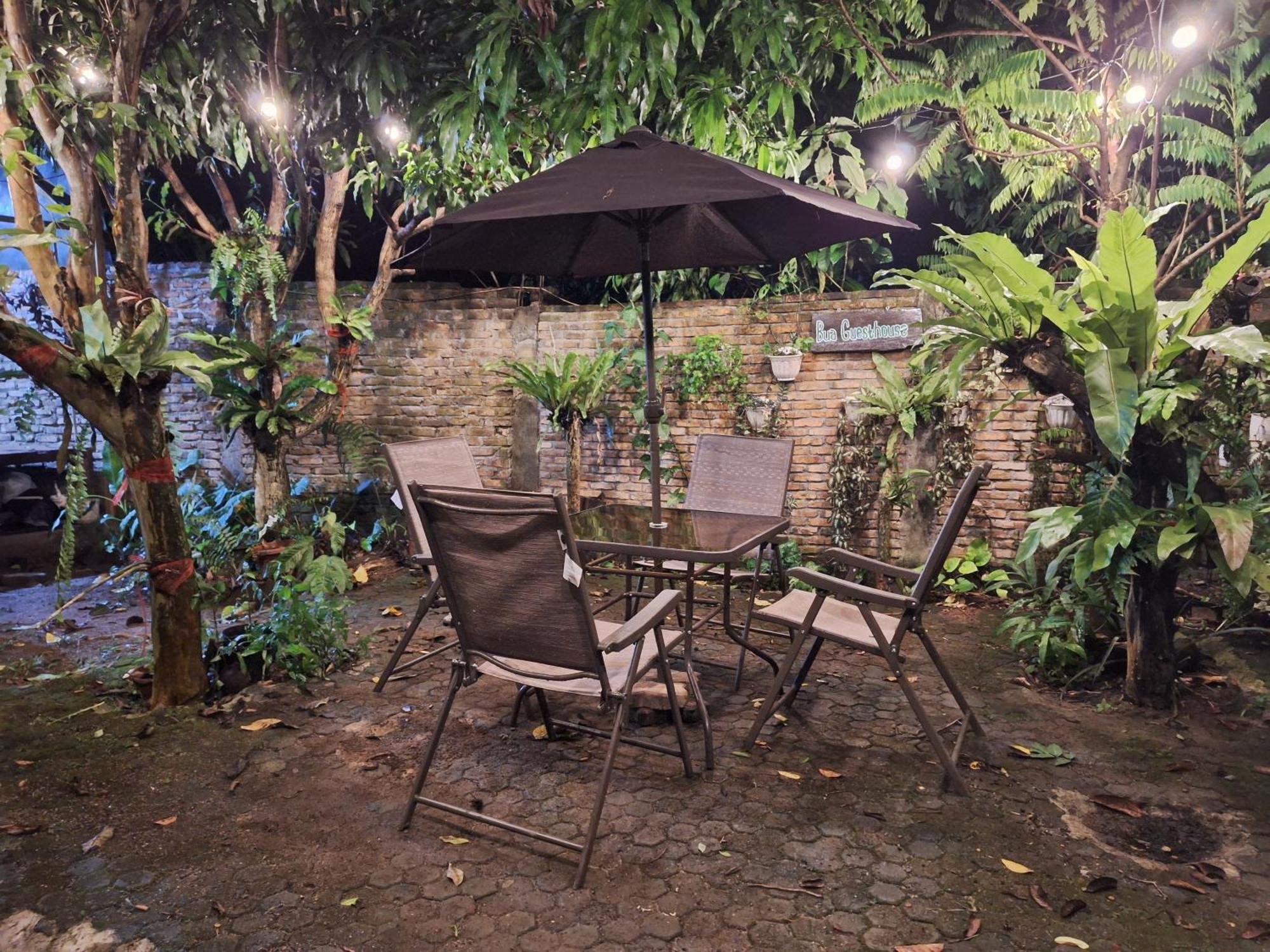 Bua Guest House Medan Extérieur photo